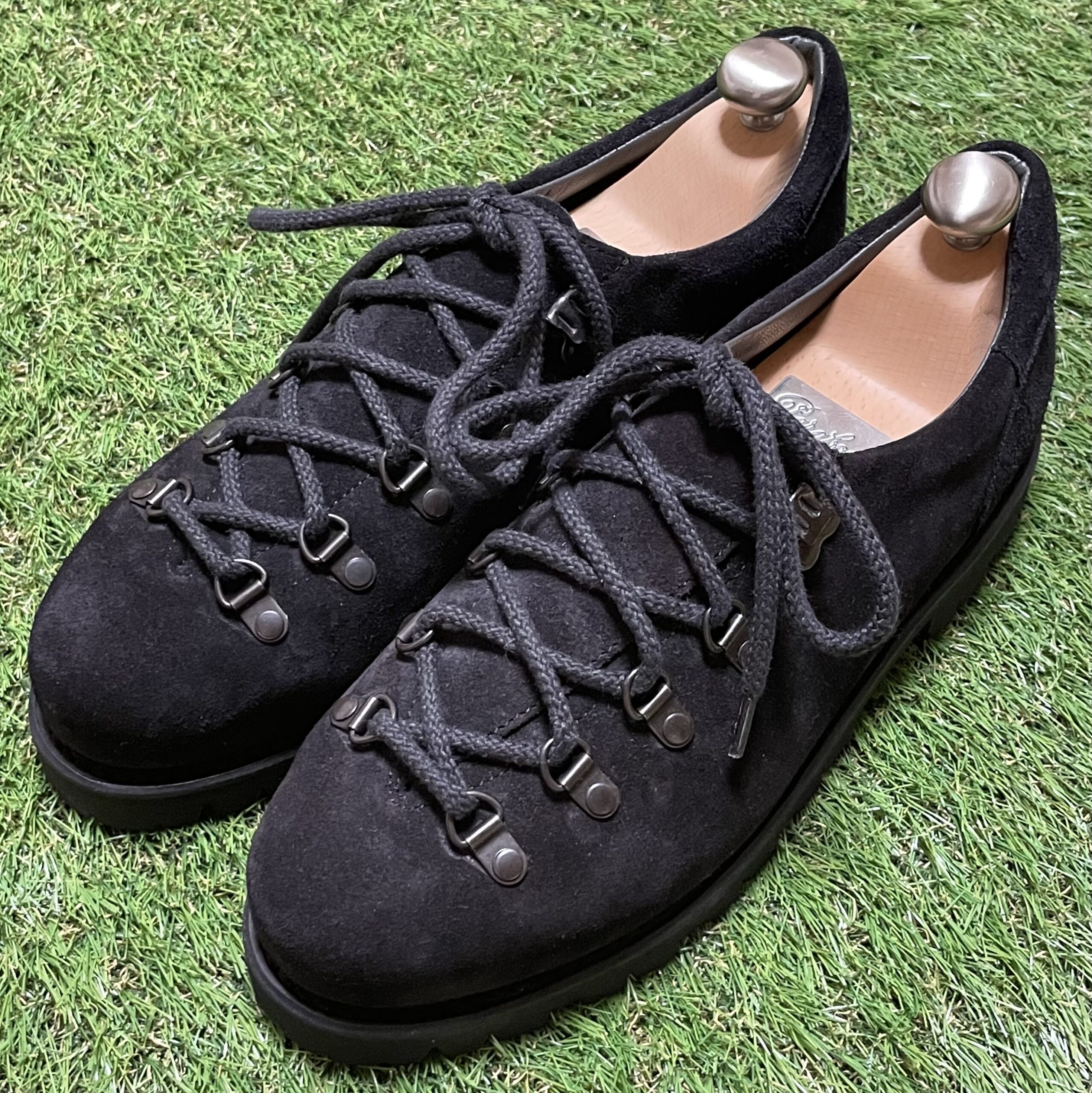 黒猫のような靴。パラブーツのクリュサ（スエード）。 ｜ Paraboot 