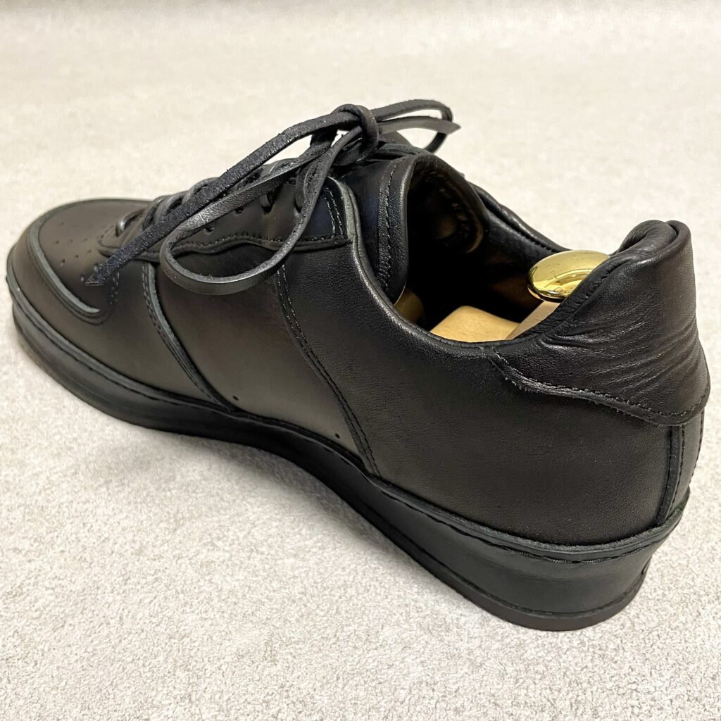 ただの黒い靴ではない。エンダースキーマの「ナイキ・エアフォース１ 